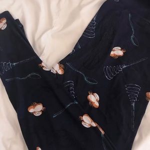 LulaRoe TC leggings. Eggs and whisks